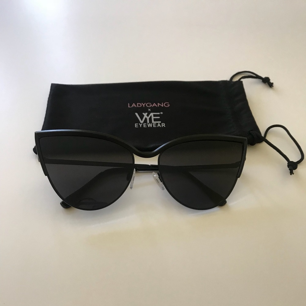 VYE Eyewear Hitchhiker Ladygang Exclusive 🕶
